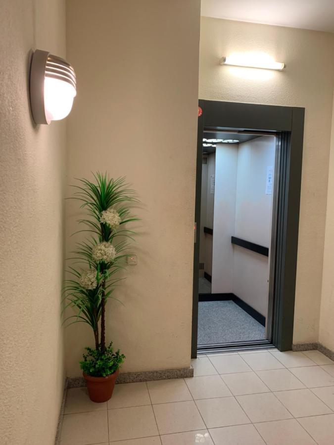 Acogedor Apartamento En Roses - 50M Playa - Wifi - Aire Acondicionado Exterior photo